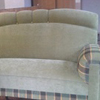 Ein neu gepolstertes Sofa
